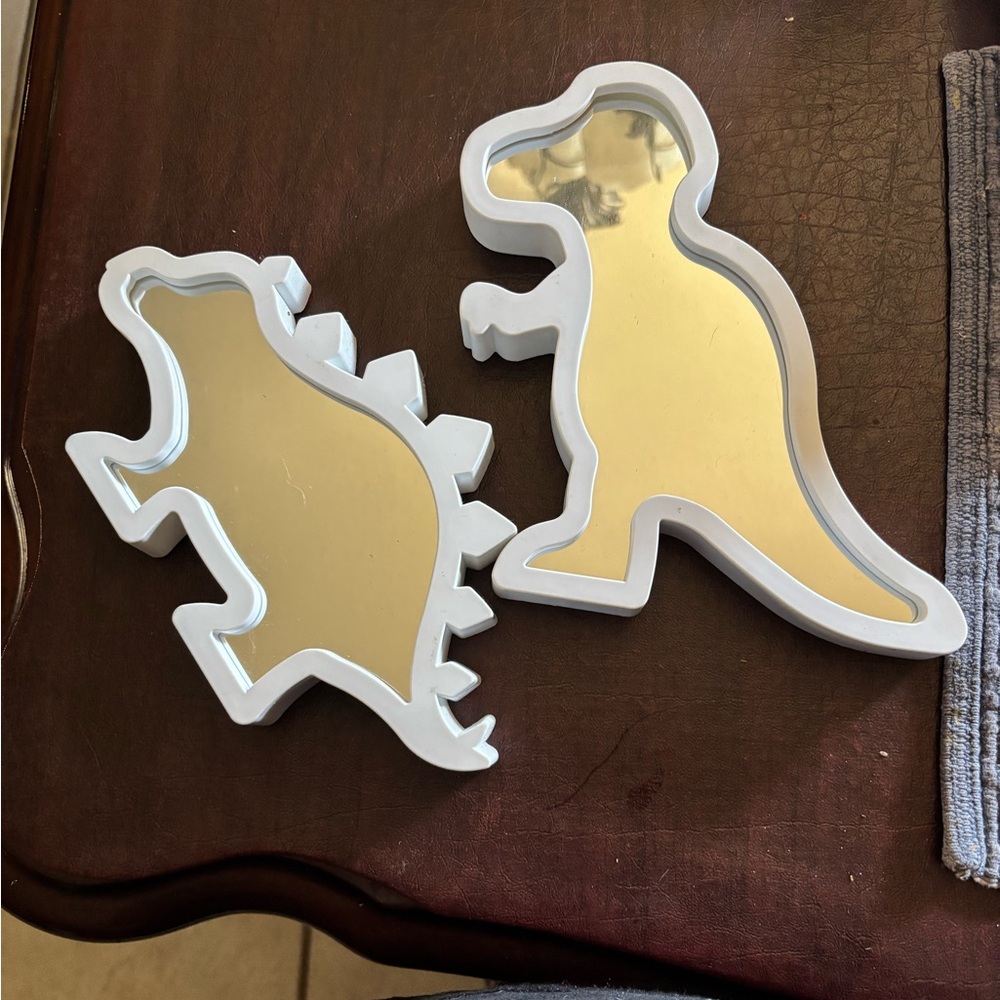 Dinosaur mirror decor